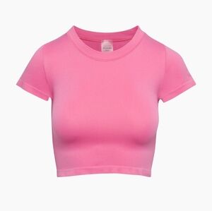 NWT - Aritzia / Seamless Sinch Smooth Willow Crop T-Shirt- Rosebud (hot …